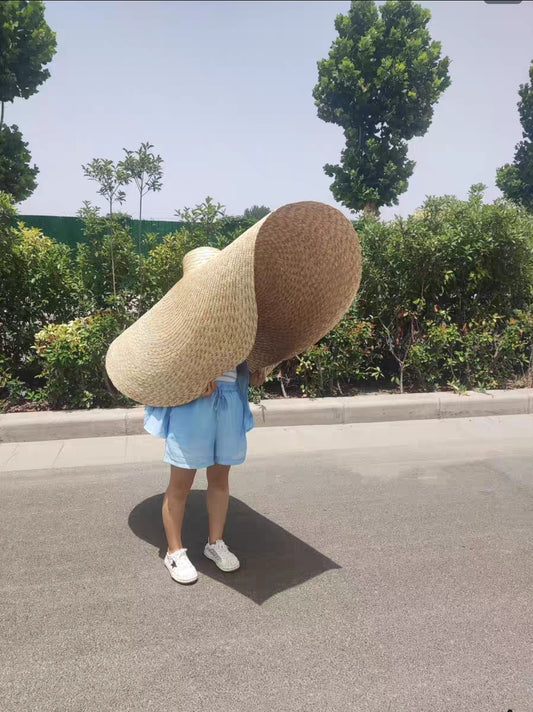Dramatic Oversized Straw Sun Hat – Statement Summer Fashion 100cm - 200cm