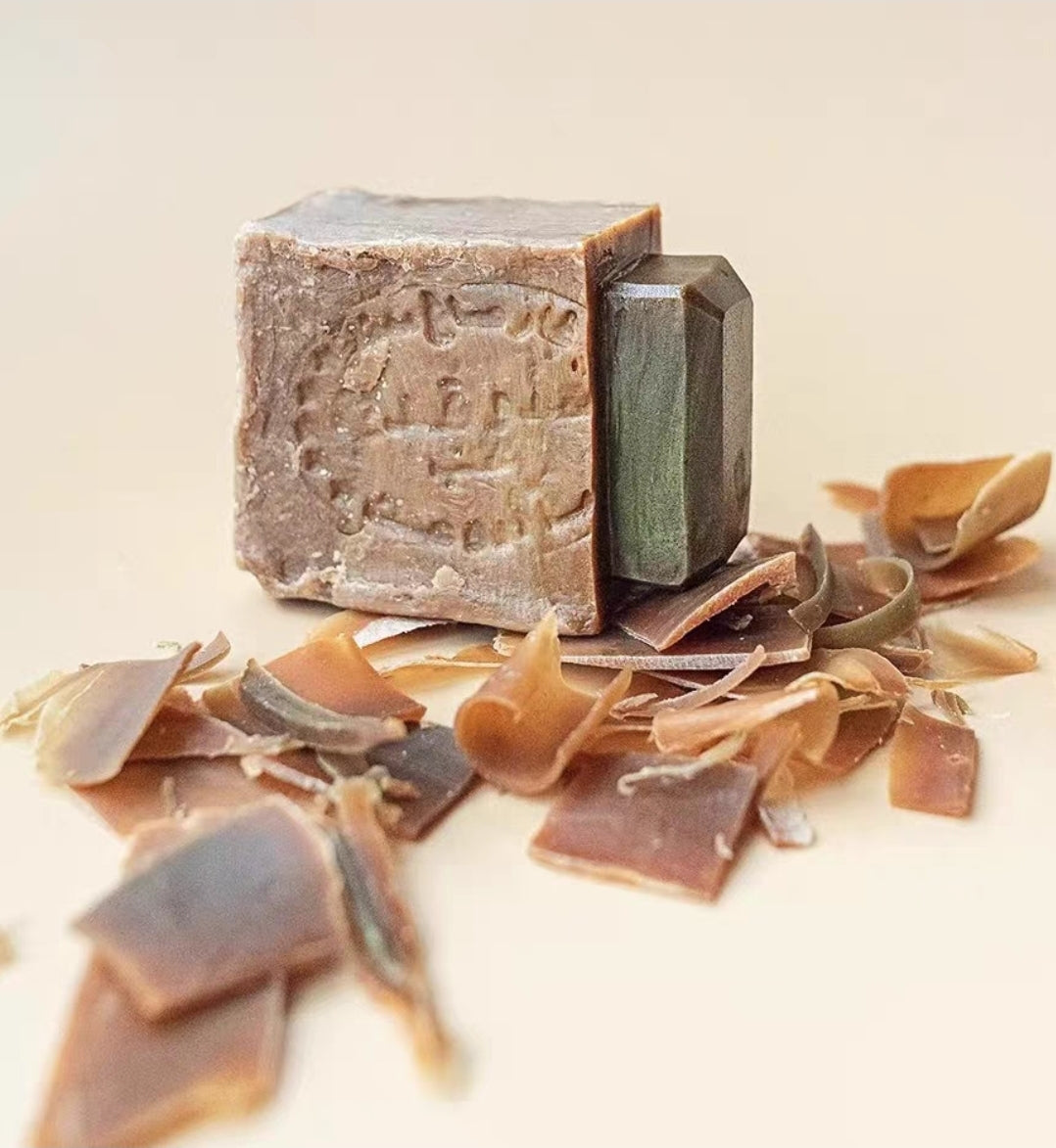 Hand-cut 100% Aleppo soap with high laurel content
