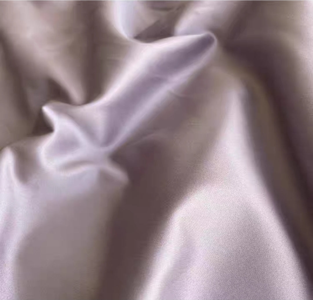 Purple Bedsheet Fabric Texture – Ultra-Soft Cotton Close-Up

