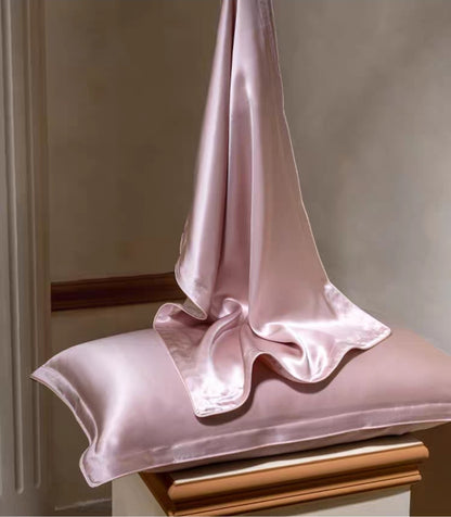 Soft and breathable 6A silk pillowcase, ideal for hair and skin health
